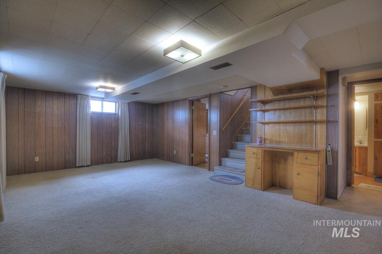 351 W Main Street South, Vale, Oregon 97918, 4 Bedrooms, 2 Bathrooms, Residential For Sale, Price $305,000,MLS 98992786