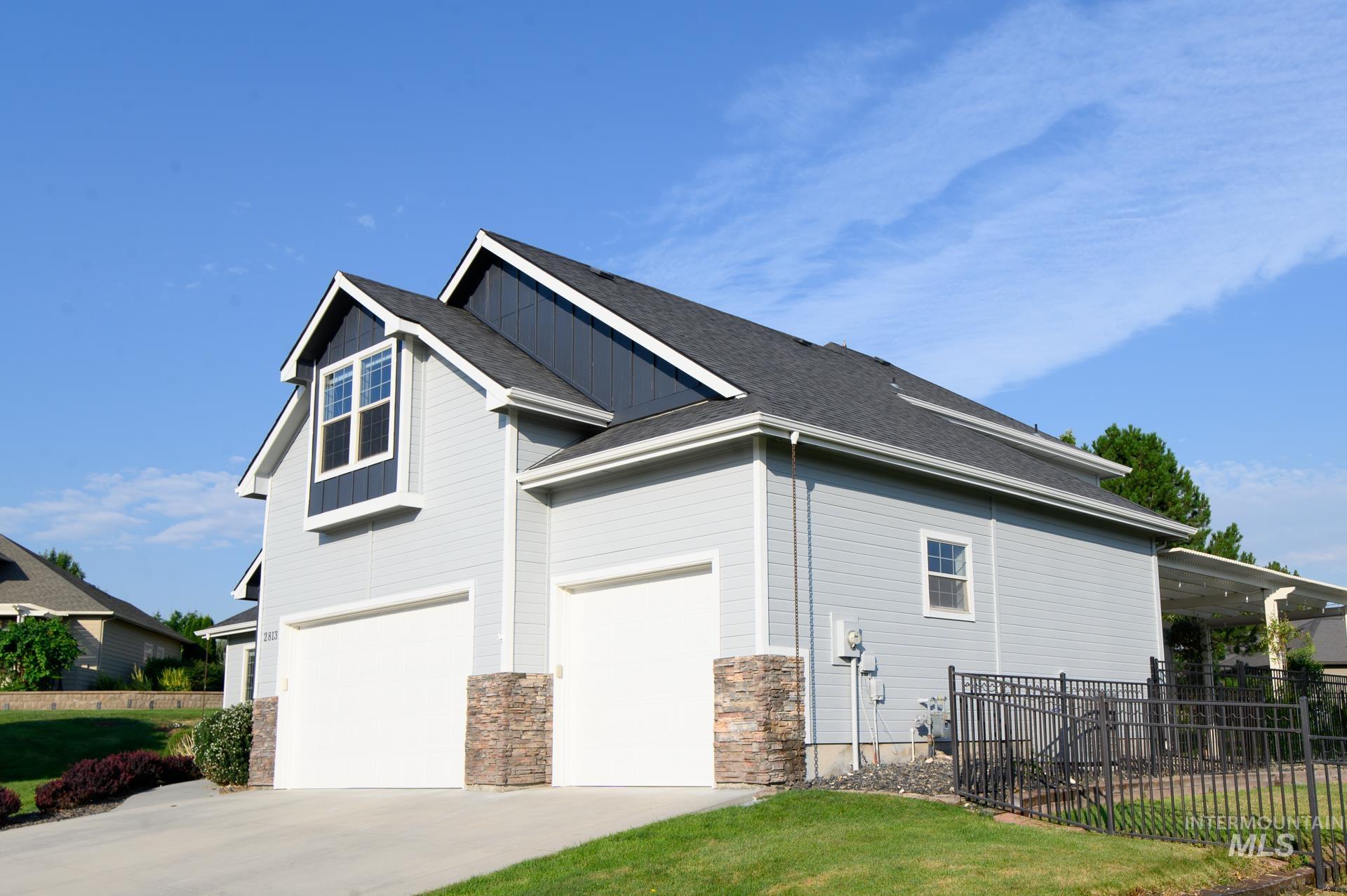 2813 S Bayhill Ct, Nampa, Idaho 83686, 3 Bedrooms, 3 Bathrooms, Residential For Sale, Price $589,000, 98992787