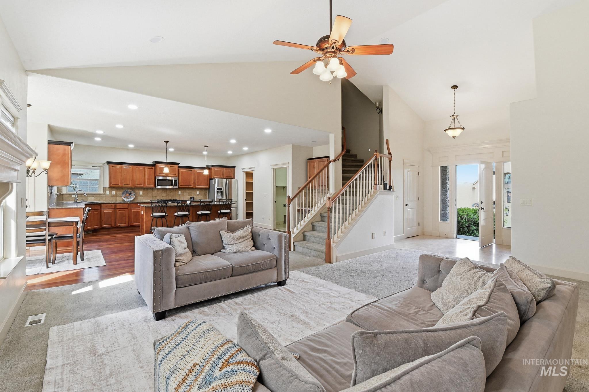 2813 S Bayhill Ct, Nampa, Idaho 83686, 3 Bedrooms, 3 Bathrooms, Residential For Sale, Price $589,000, 98992787