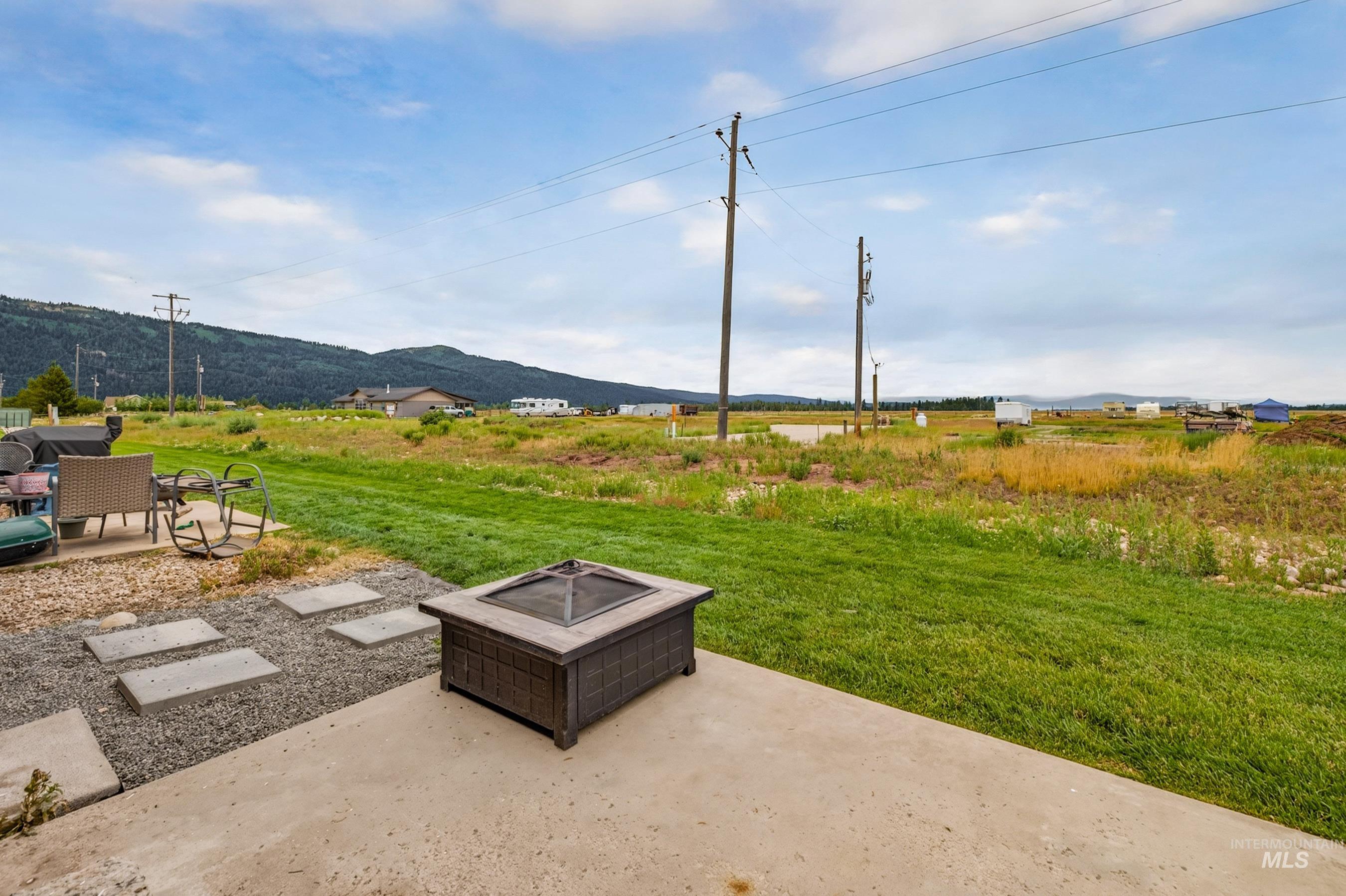 34 Mangum Circle, Donnelly, Idaho 83615, 3 Bedrooms, 2 Bathrooms, Residential For Sale, Price $365,000,MLS 98992790