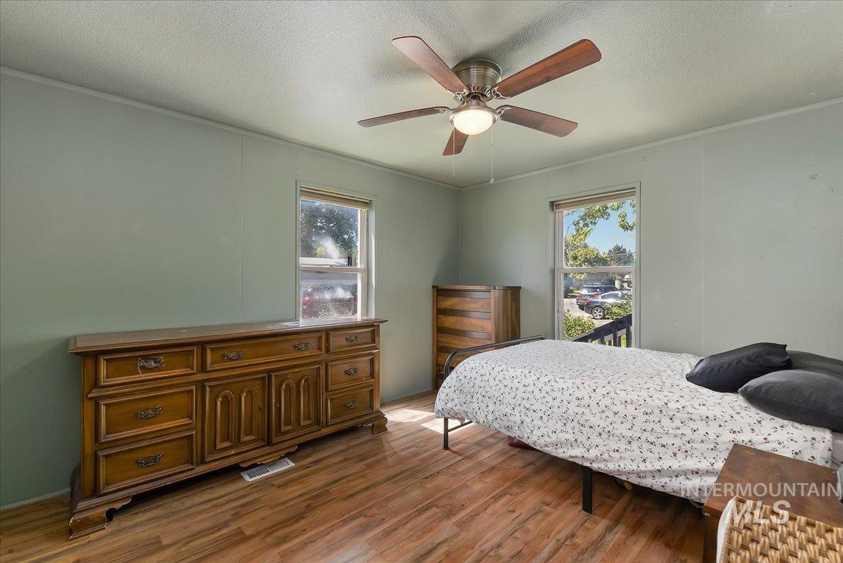 951 W Avalon, Kuna, Idaho 83634, 3 Bedrooms, 2 Bathrooms, Residential For Sale, Price $115,000, 98992792