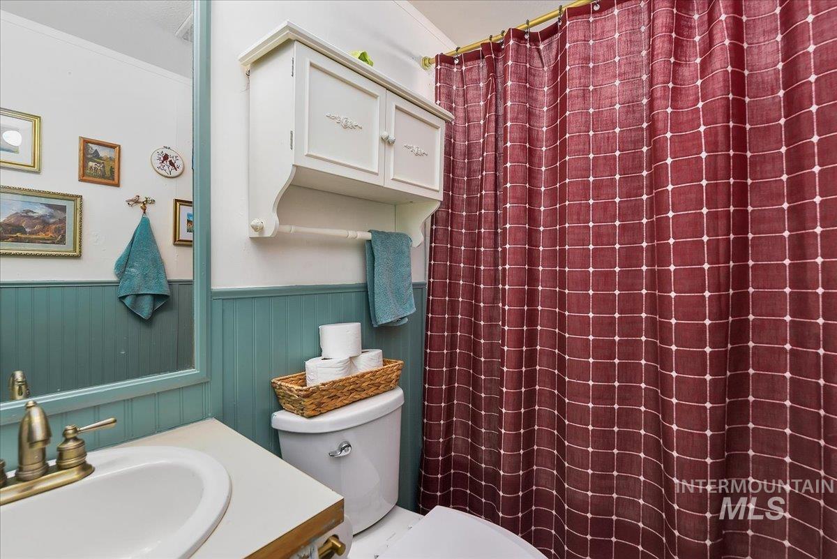 951 W Avalon, Kuna, Idaho 83634, 3 Bedrooms, 2 Bathrooms, Residential For Sale, Price $115,000, 98992792