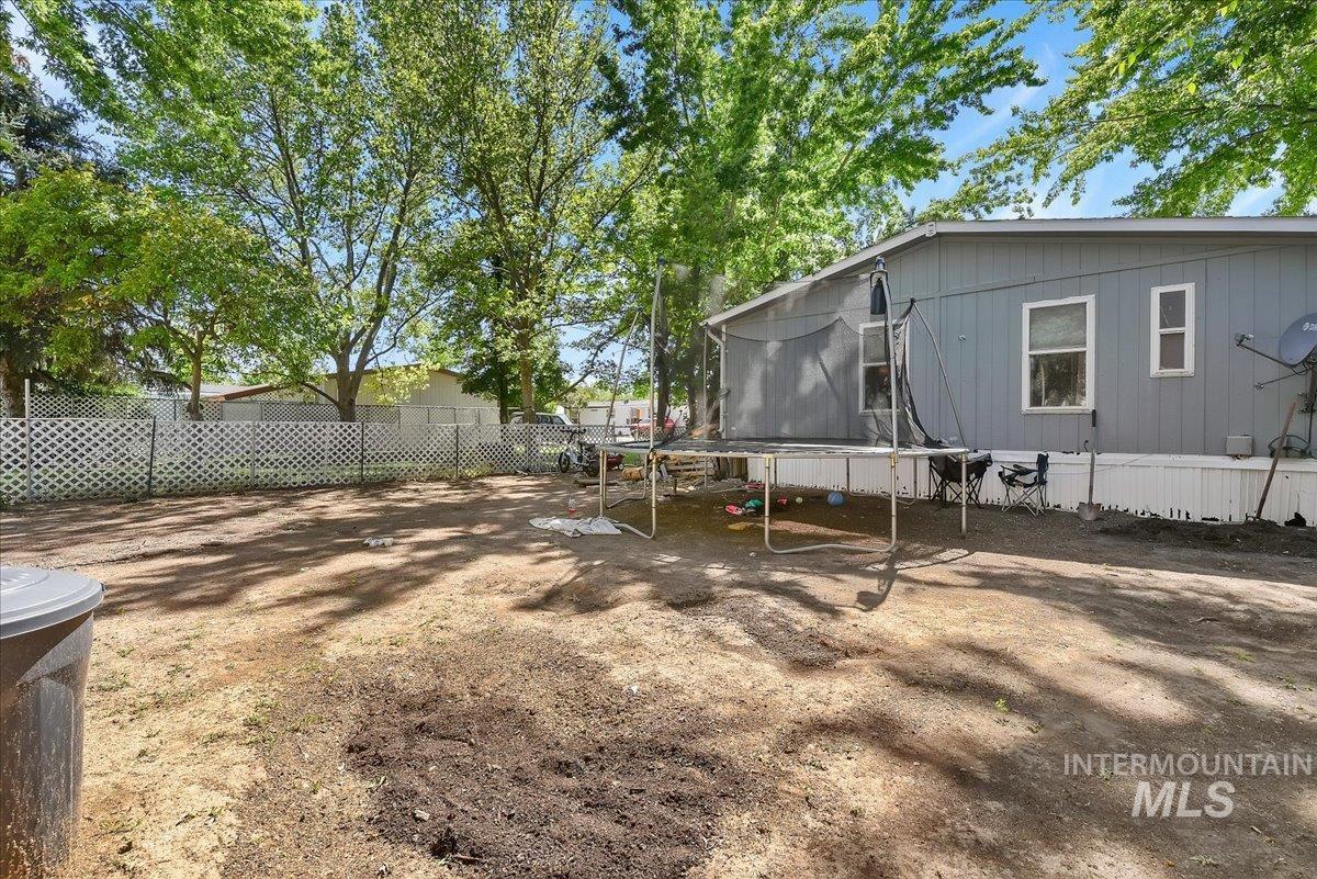 951 W Avalon, Kuna, Idaho 83634, 3 Bedrooms, 2 Bathrooms, Residential For Sale, Price $115,000, 98992792