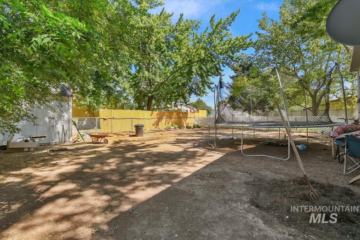 951 W Avalon, Kuna, Idaho 83634, 3 Bedrooms, 2 Bathrooms, Residential For Sale, Price $115,000, 98992792
