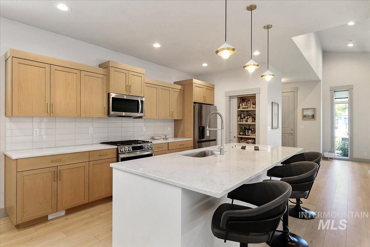 1835 E Knobcone Dr., Meridian, Idaho 83642, 4 Bedrooms, 2.5 Bathrooms, Residential For Sale, Price $567,900,MLS 98992803