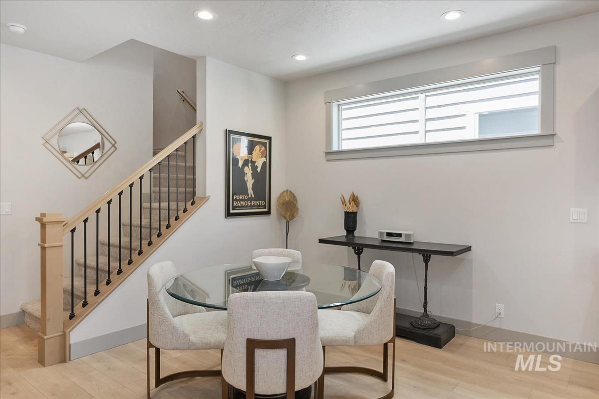 1835 E Knobcone Dr., Meridian, Idaho 83642, 4 Bedrooms, 2.5 Bathrooms, Residential For Sale, Price $567,900,MLS 98992803