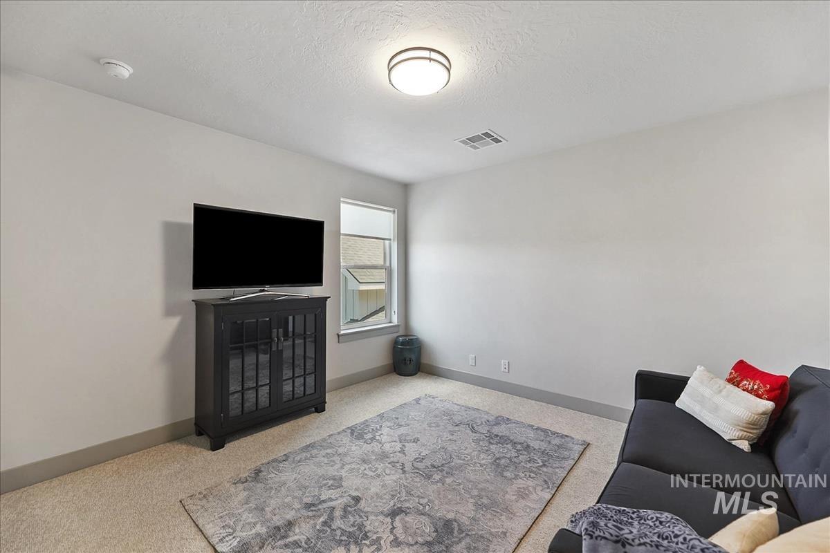 1835 E Knobcone Dr., Meridian, Idaho 83642, 4 Bedrooms, 2.5 Bathrooms, Residential For Sale, Price $567,900,MLS 98992803