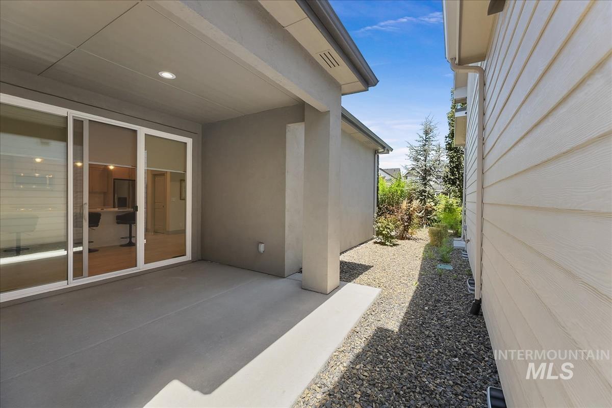 1835 E Knobcone Dr., Meridian, Idaho 83642, 4 Bedrooms, 2.5 Bathrooms, Residential For Sale, Price $567,900,MLS 98992803