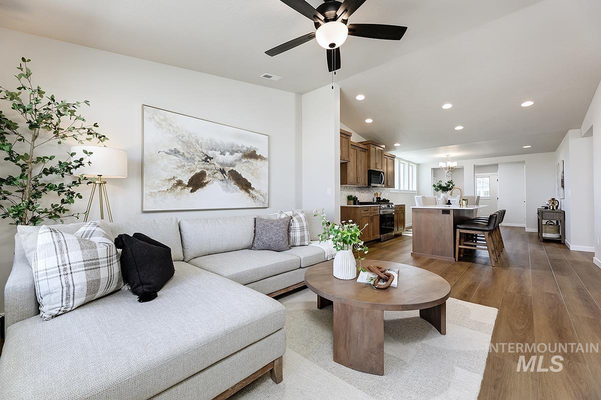 1712 E Hadler St., Meridian, Idaho 83642, 3 Bedrooms, 2 Bathrooms, Residential For Sale, Price $447,800, 98992804