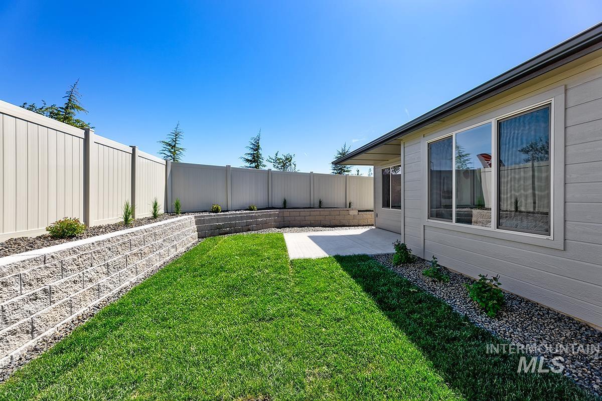 1712 E Hadler St., Meridian, Idaho 83642, 3 Bedrooms, 2 Bathrooms, Residential For Sale, Price $447,800, 98992804