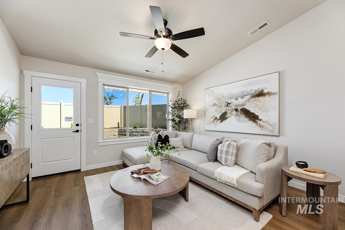 1712 E Hadler St., Meridian, Idaho 83642, 3 Bedrooms, 2 Bathrooms, Residential For Sale, Price $447,800, 98992804