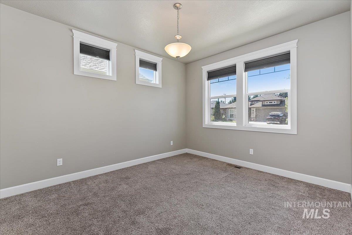 1484 E Summerplace St., Meridian, Idaho 83646, 3 Bedrooms, 2.5 Bathrooms, Residential For Sale, Price $524,000,MLS 98992805