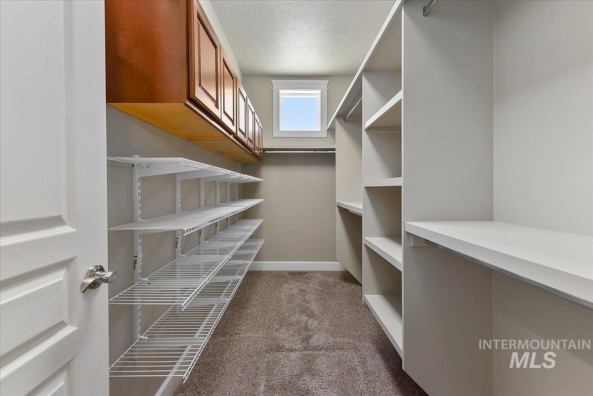 1484 E Summerplace St., Meridian, Idaho 83646, 3 Bedrooms, 2.5 Bathrooms, Residential For Sale, Price $524,000,MLS 98992805