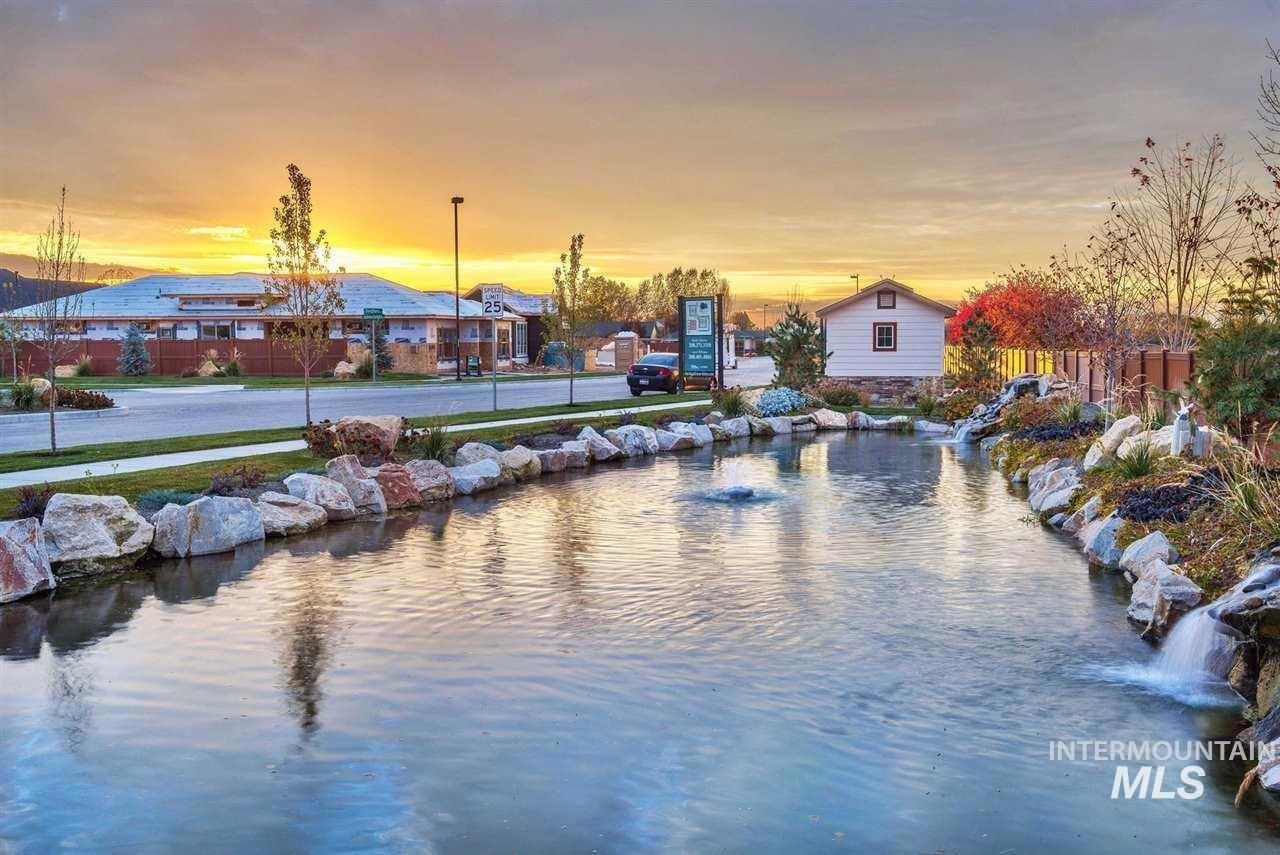 1484 E Summerplace St., Meridian, Idaho 83646, 3 Bedrooms, 2.5 Bathrooms, Residential For Sale, Price $524,000,MLS 98992805