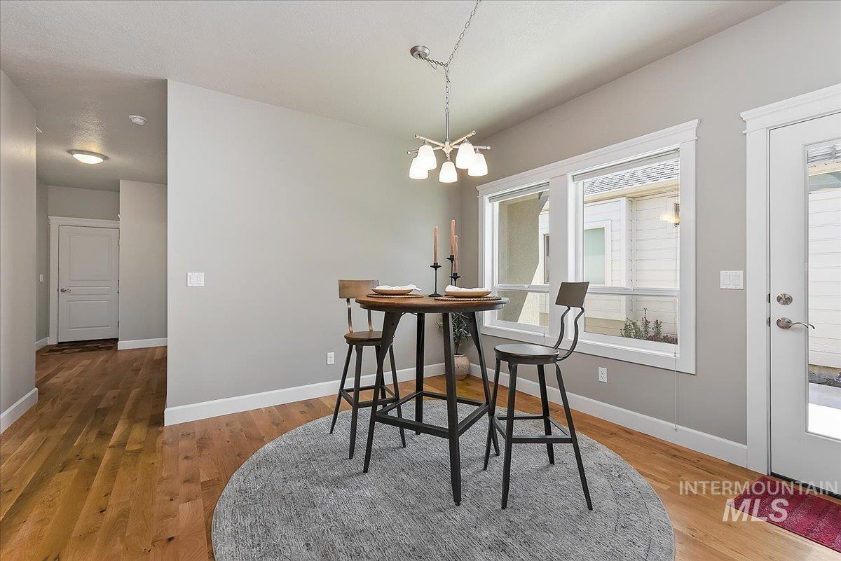 1484 E Summerplace St., Meridian, Idaho 83646, 3 Bedrooms, 2.5 Bathrooms, Residential For Sale, Price $524,000,MLS 98992805
