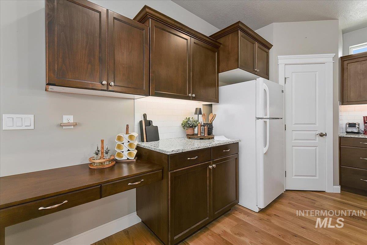 1484 E Summerplace St., Meridian, Idaho 83646, 3 Bedrooms, 2.5 Bathrooms, Residential For Sale, Price $524,000,MLS 98992805