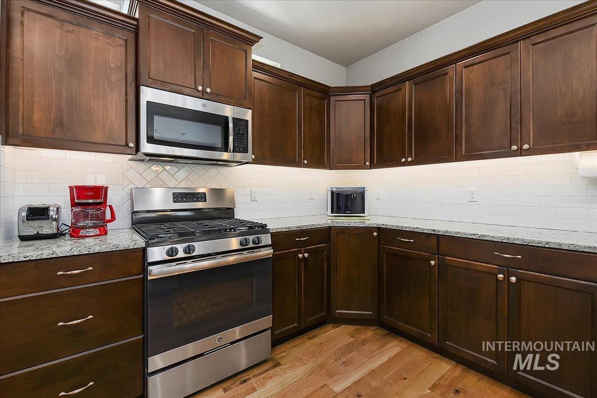 1484 E Summerplace St., Meridian, Idaho 83646, 3 Bedrooms, 2.5 Bathrooms, Residential For Sale, Price $524,000,MLS 98992805