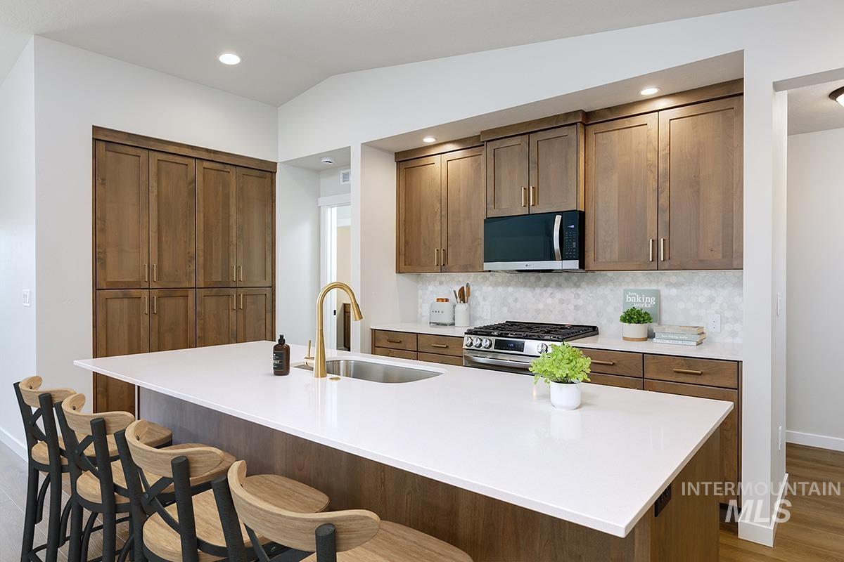 1721 E Hadler St., Meridian, Idaho 83642, 3 Bedrooms, 2 Bathrooms, Residential For Sale, Price $483,000, 98992807