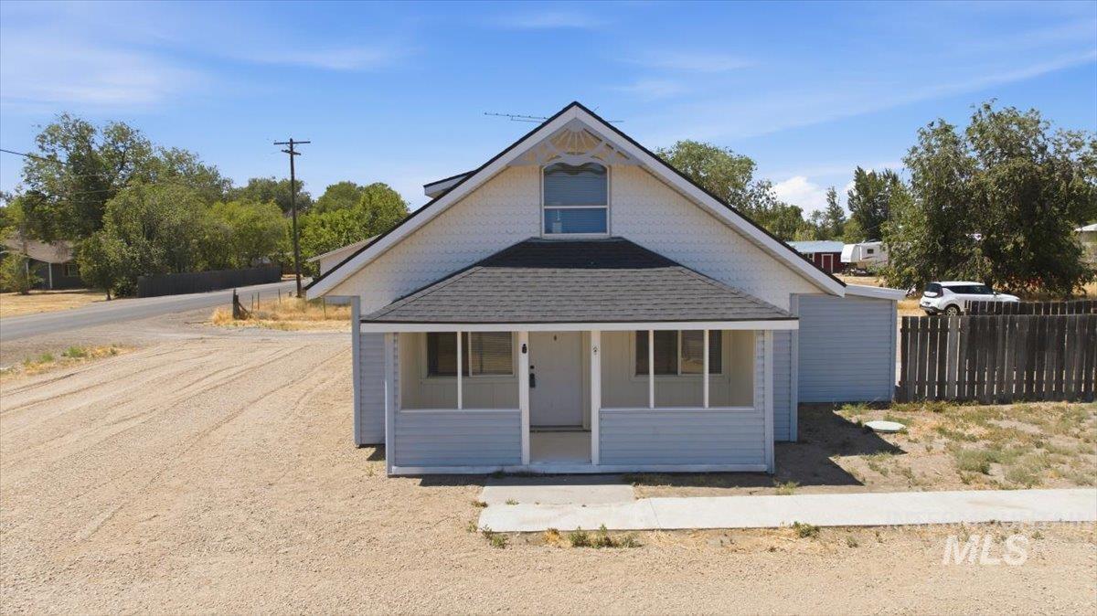 2415 Canyon Creek Rd, Mountain Home, Idaho 83647-5939, 3 Bedrooms, 1 Bathroom, Residential For Sale, Price $319,900,MLS 98992810