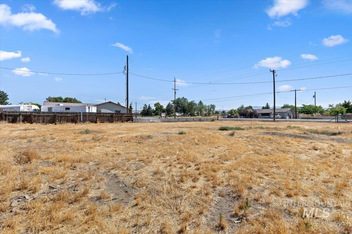 2415 Canyon Creek Rd, Mountain Home, Idaho 83647-5939, 3 Bedrooms, 1 Bathroom, Residential For Sale, Price $319,900,MLS 98992810