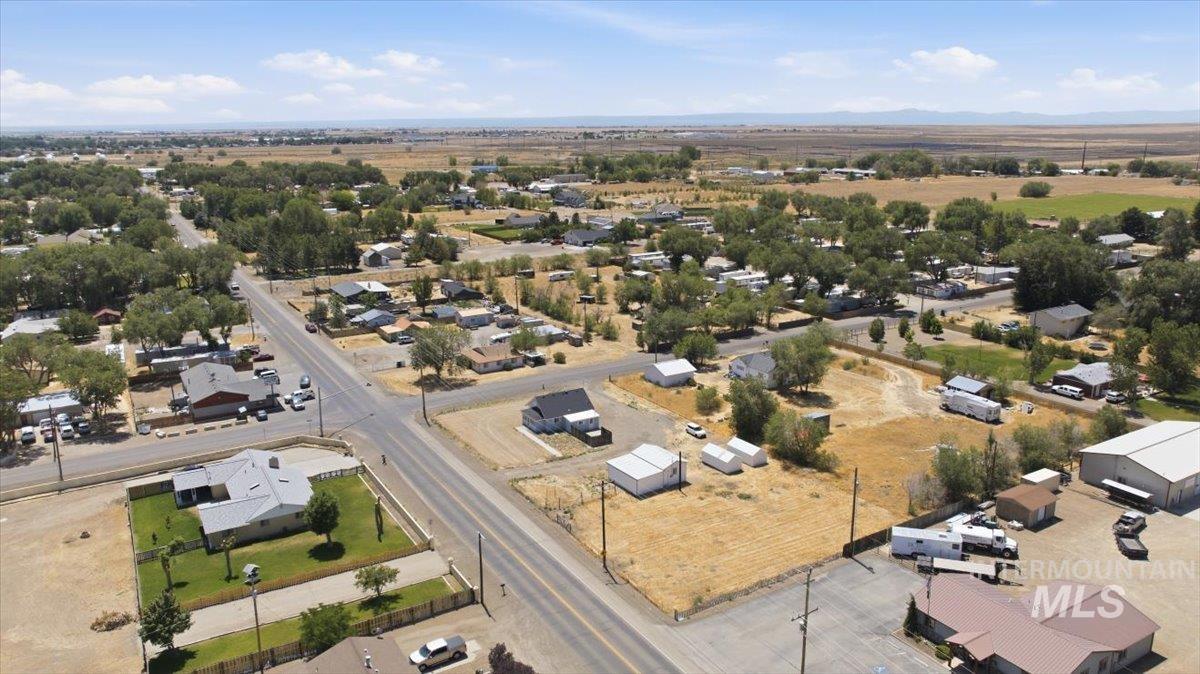 2415 Canyon Creek Rd, Mountain Home, Idaho 83647-5939, 3 Bedrooms, 1 Bathroom, Residential For Sale, Price $319,900,MLS 98992810