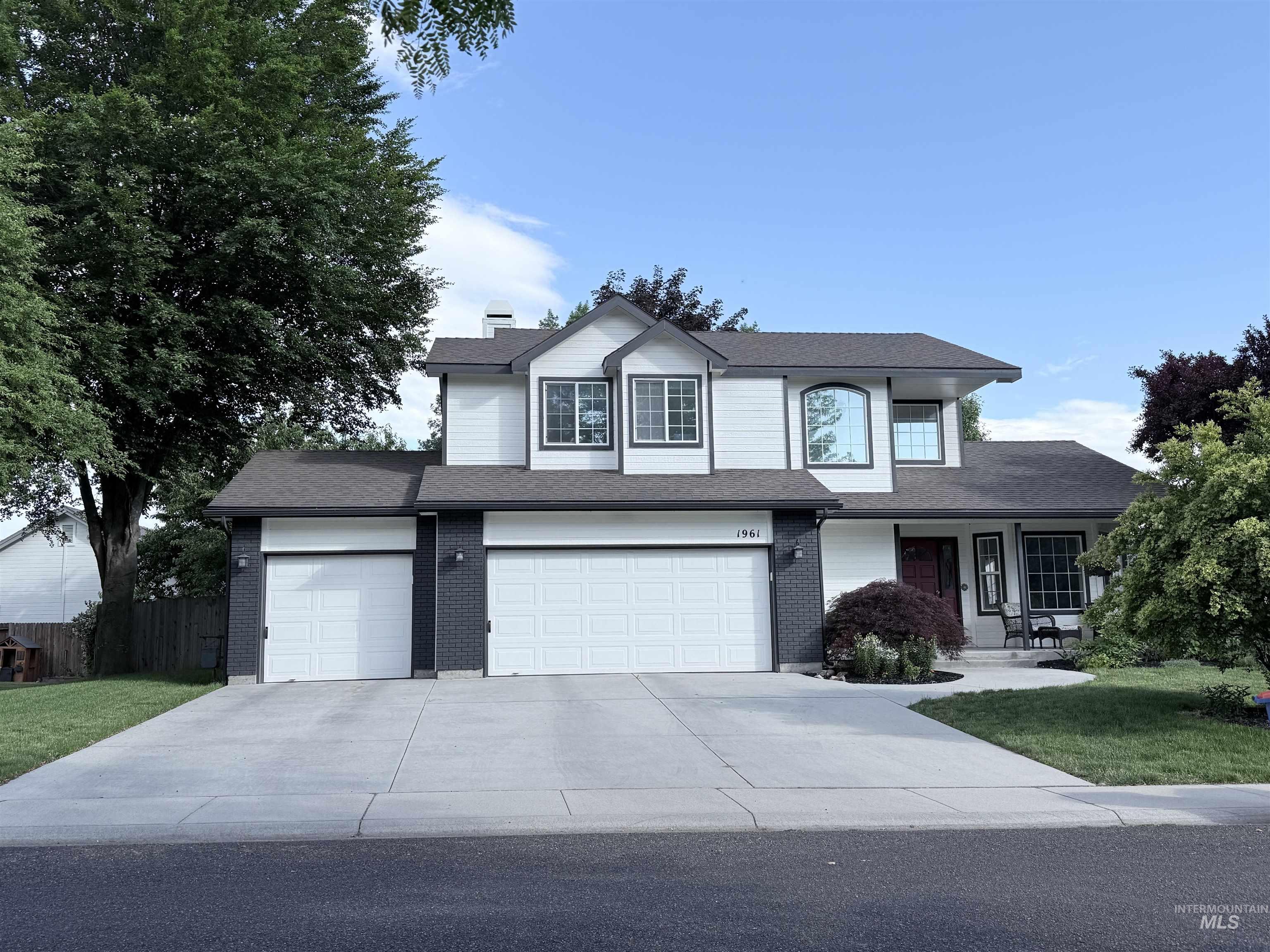 1961 E Shalimar Drive, Eagle, Idaho 83616, 5 Bedrooms, 3.5 Bathrooms, Residential For Sale, Price $710,000, 98992815