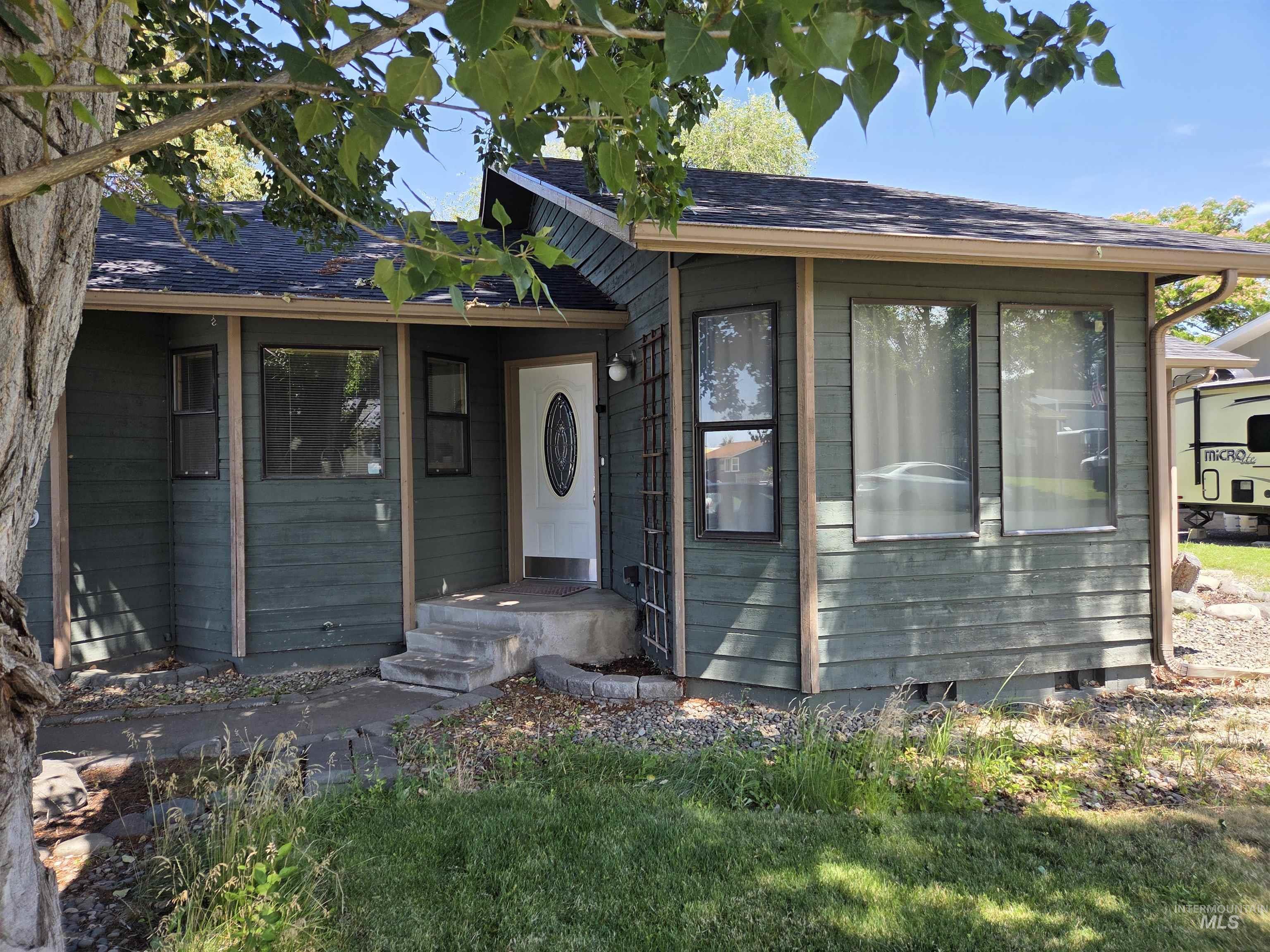 1829 Birch Avenue, Lewiston, Idaho 83501, 4 Bedrooms, 2 Bathrooms, Residential For Sale, Price $399,000, 98992819