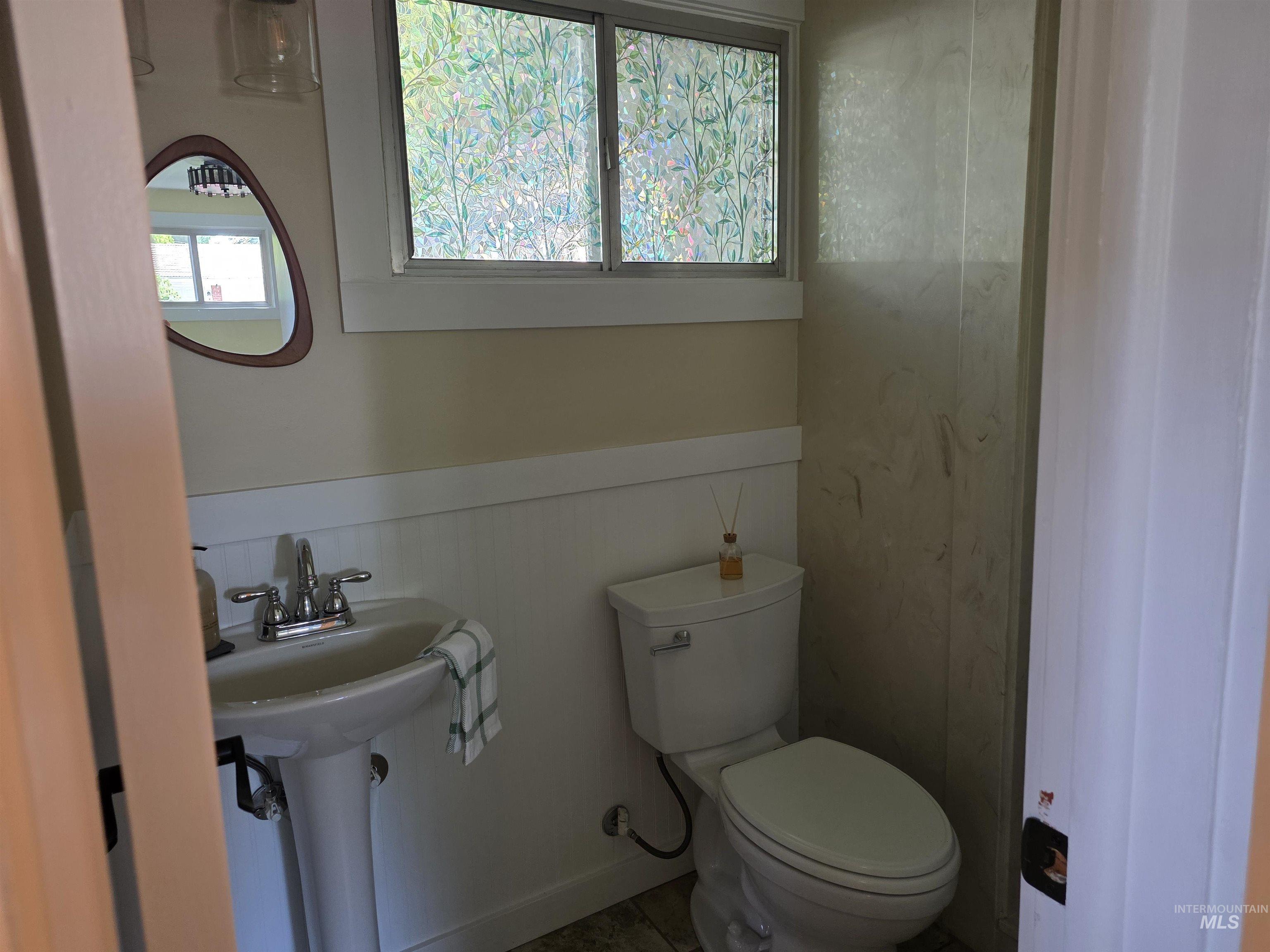 421 E Main, Jerome, Idaho 83338, 2 Bedrooms, 2 Bathrooms, Residential For Sale, Price $389,000,MLS 98992820