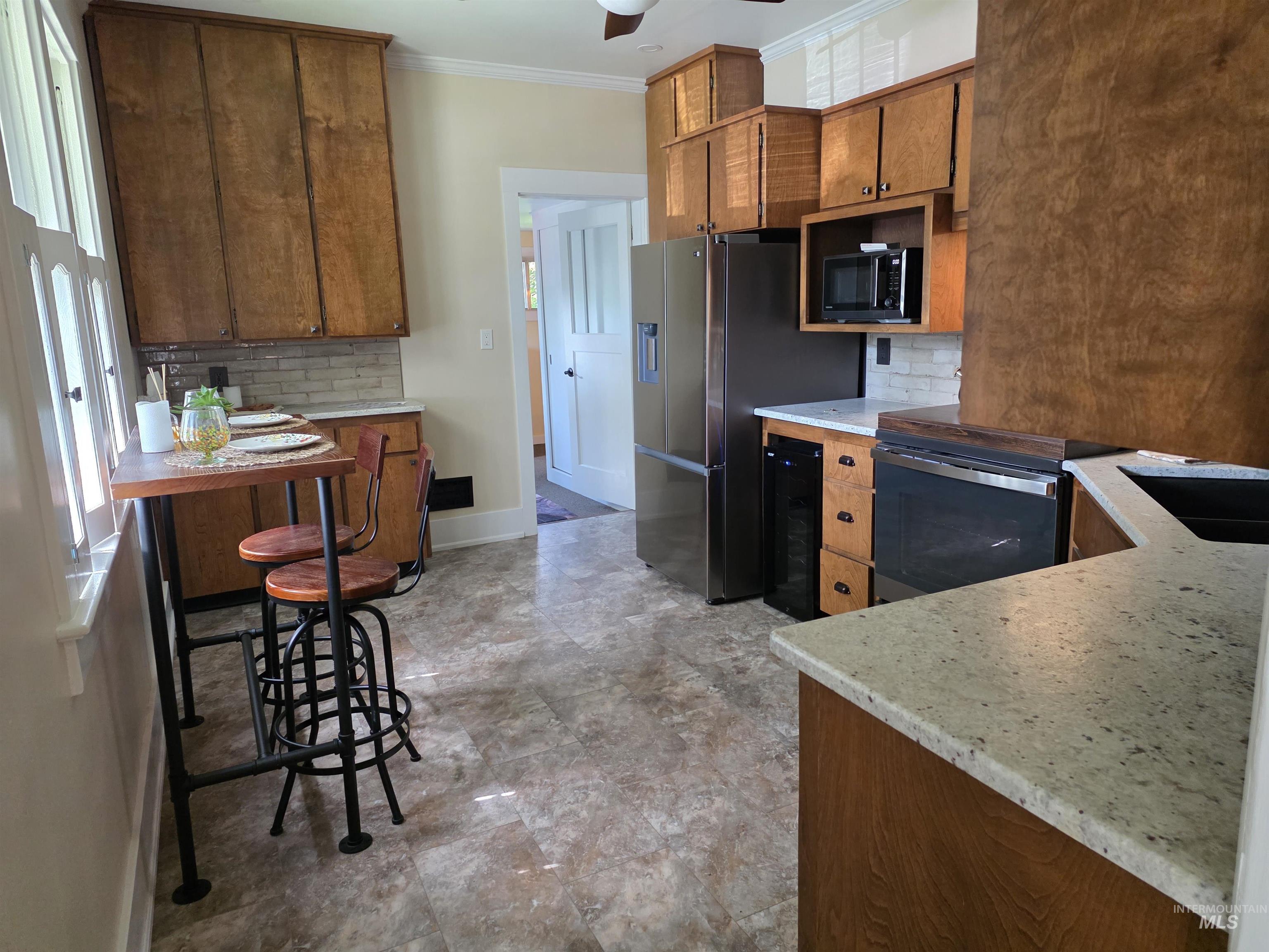 421 E Main, Jerome, Idaho 83338, 2 Bedrooms, 2 Bathrooms, Residential For Sale, Price $389,000,MLS 98992820