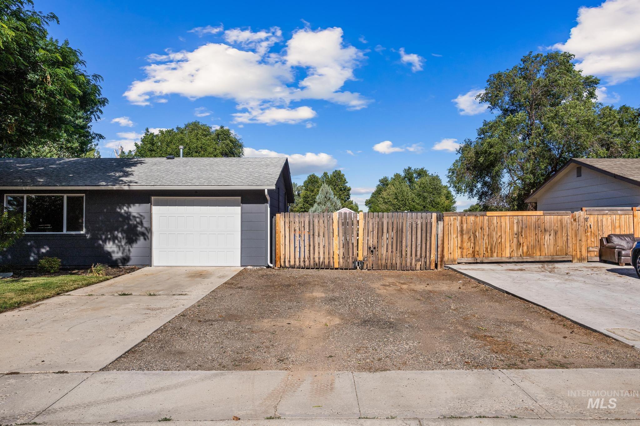 6646 S Ruddsdale Ave, Boise, Idaho 83709, 4 Bedrooms, 1 Bathroom, Residential For Sale, Price $424,900, 98992821