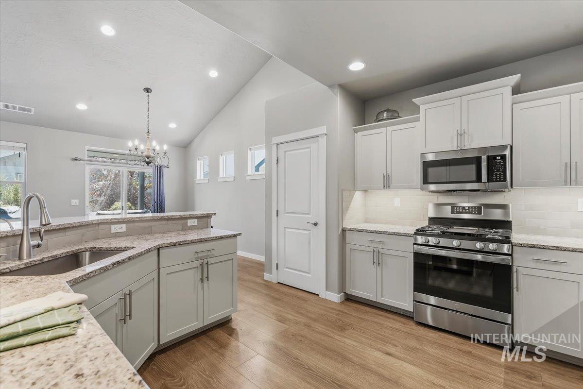 5585 E Upminster St., Nampa, Idaho 83687, 5 Bedrooms, 2.5 Bathrooms, Residential For Sale, Price $550,000,MLS 98992825
