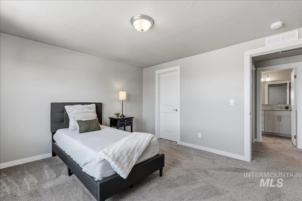 5585 E Upminster St., Nampa, Idaho 83687, 5 Bedrooms, 2.5 Bathrooms, Residential For Sale, Price $550,000,MLS 98992825