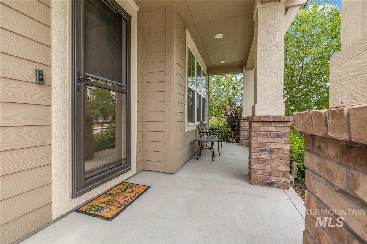 251 W Lockhart Lane, Meridian, Idaho 83646, 2 Bedrooms, 2 Bathrooms, Residential For Sale, Price $609,000,MLS 98992826