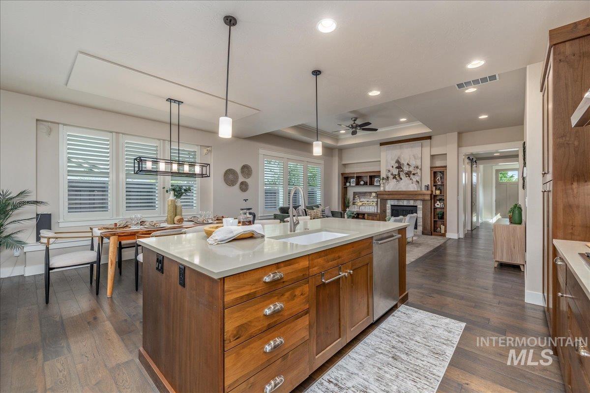 251 W Lockhart Lane, Meridian, Idaho 83646, 2 Bedrooms, 2 Bathrooms, Residential For Sale, Price $609,000,MLS 98992826