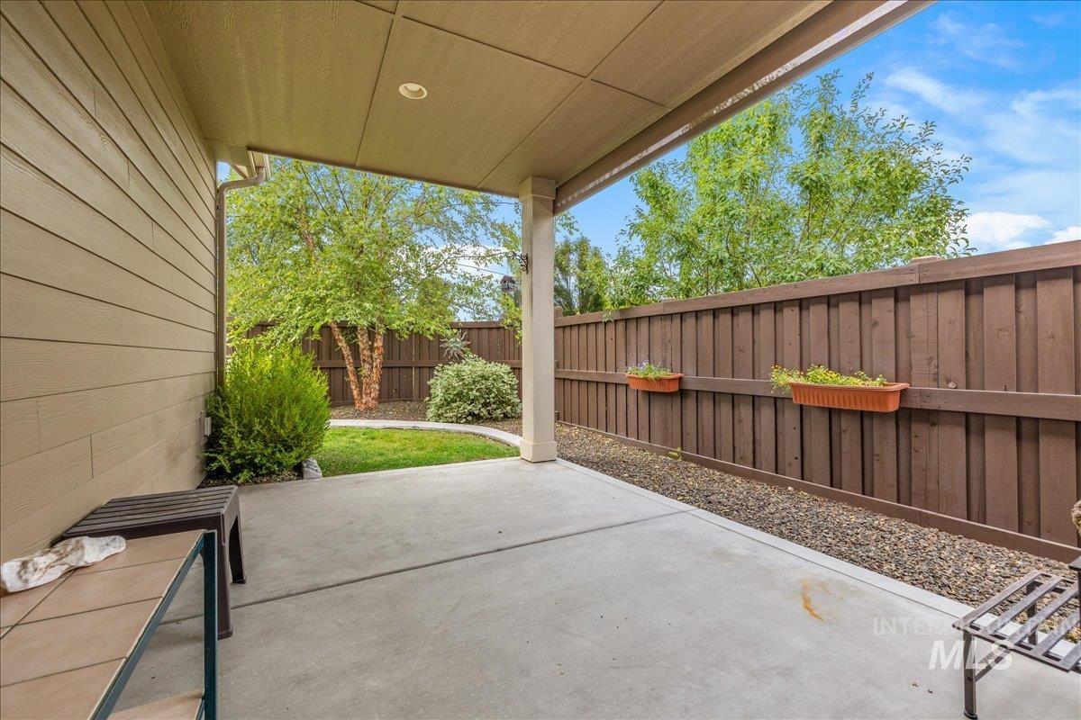 251 W Lockhart Lane, Meridian, Idaho 83646, 2 Bedrooms, 2 Bathrooms, Residential For Sale, Price $609,000,MLS 98992826