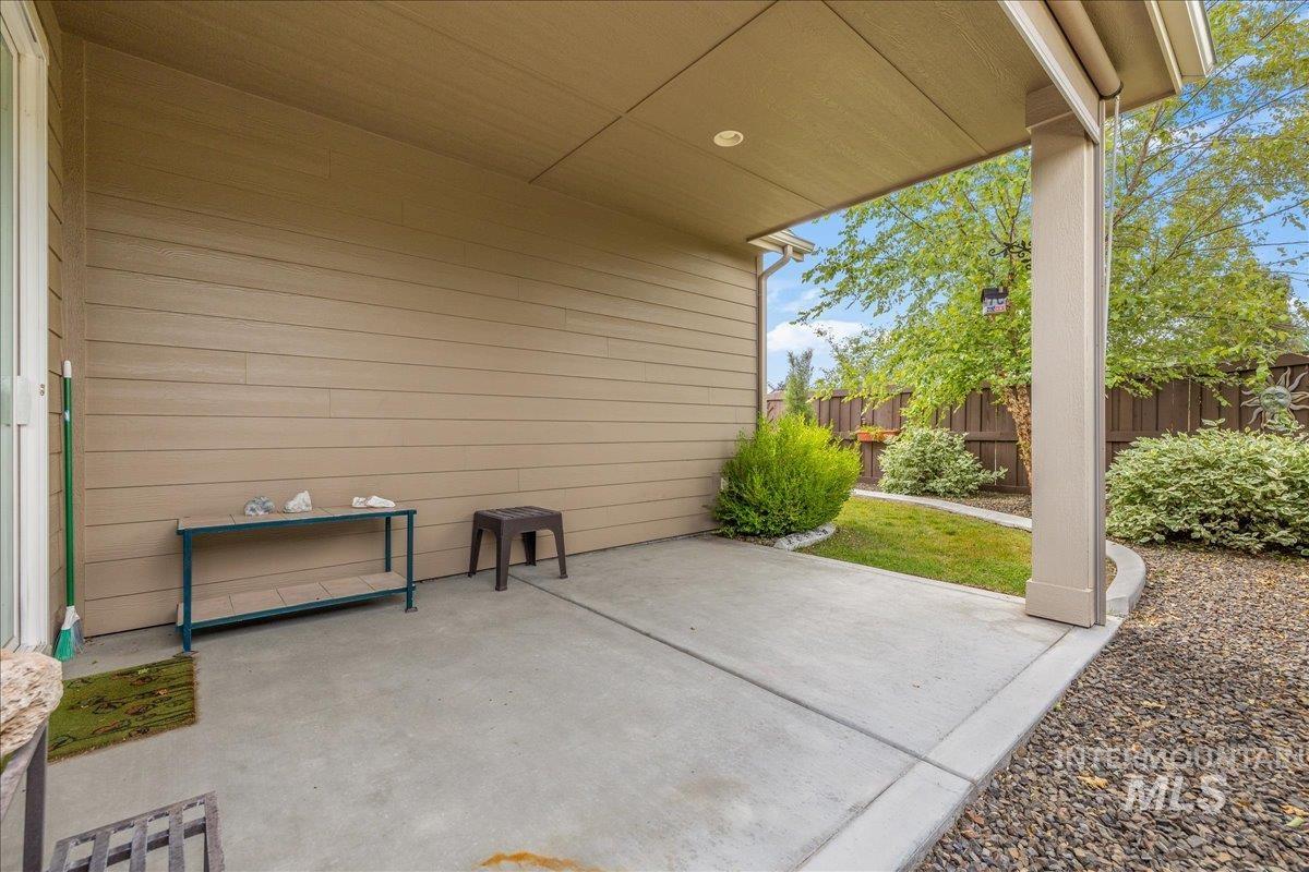251 W Lockhart Lane, Meridian, Idaho 83646, 2 Bedrooms, 2 Bathrooms, Residential For Sale, Price $609,000,MLS 98992826