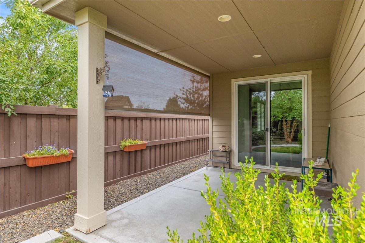 251 W Lockhart Lane, Meridian, Idaho 83646, 2 Bedrooms, 2 Bathrooms, Residential For Sale, Price $609,000,MLS 98992826