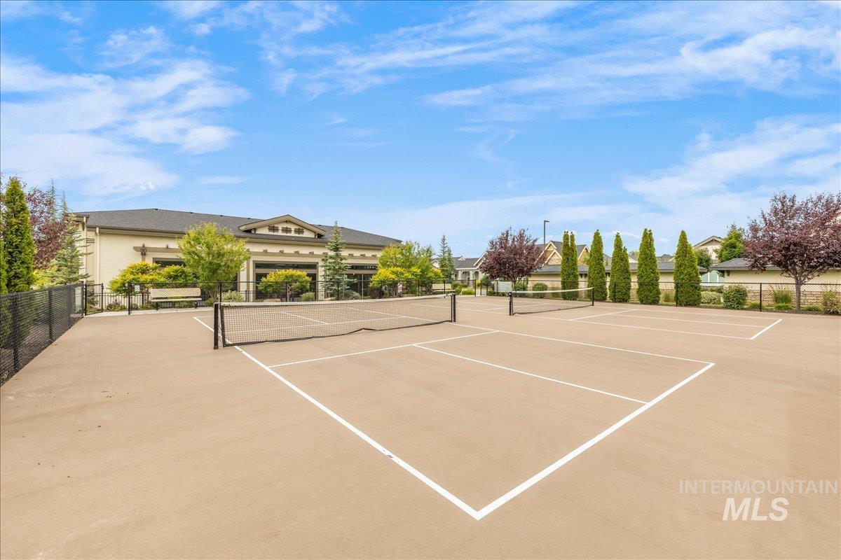 251 W Lockhart Lane, Meridian, Idaho 83646, 2 Bedrooms, 2 Bathrooms, Residential For Sale, Price $609,000,MLS 98992826