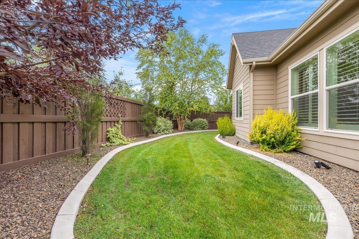 251 W Lockhart Lane, Meridian, Idaho 83646, 2 Bedrooms, 2 Bathrooms, Residential For Sale, Price $609,000,MLS 98992826