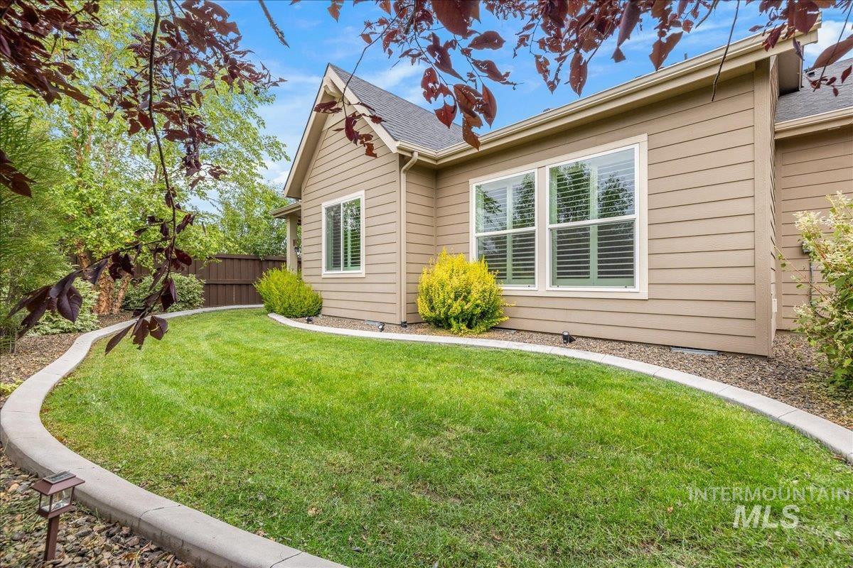 251 W Lockhart Lane, Meridian, Idaho 83646, 2 Bedrooms, 2 Bathrooms, Residential For Sale, Price $609,000,MLS 98992826