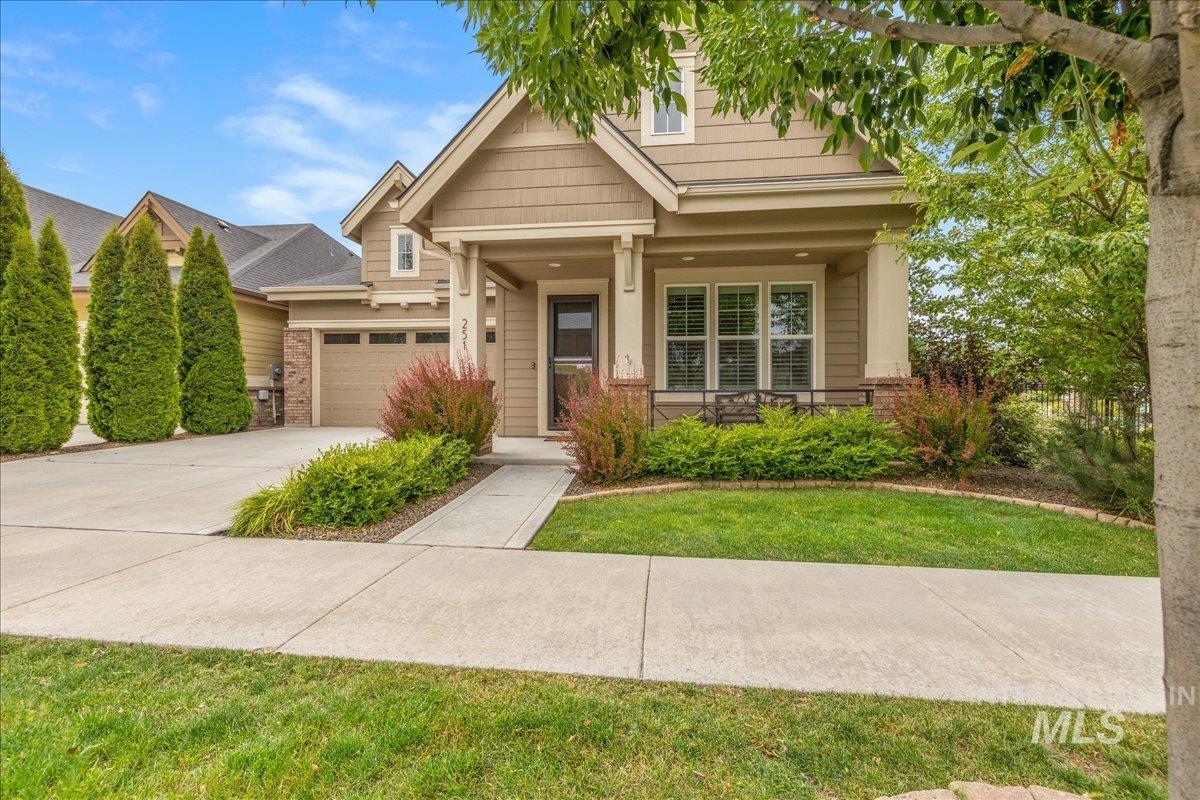 251 W Lockhart Lane, Meridian, Idaho 83646, 2 Bedrooms, 2 Bathrooms, Residential For Sale, Price $609,000,MLS 98992826