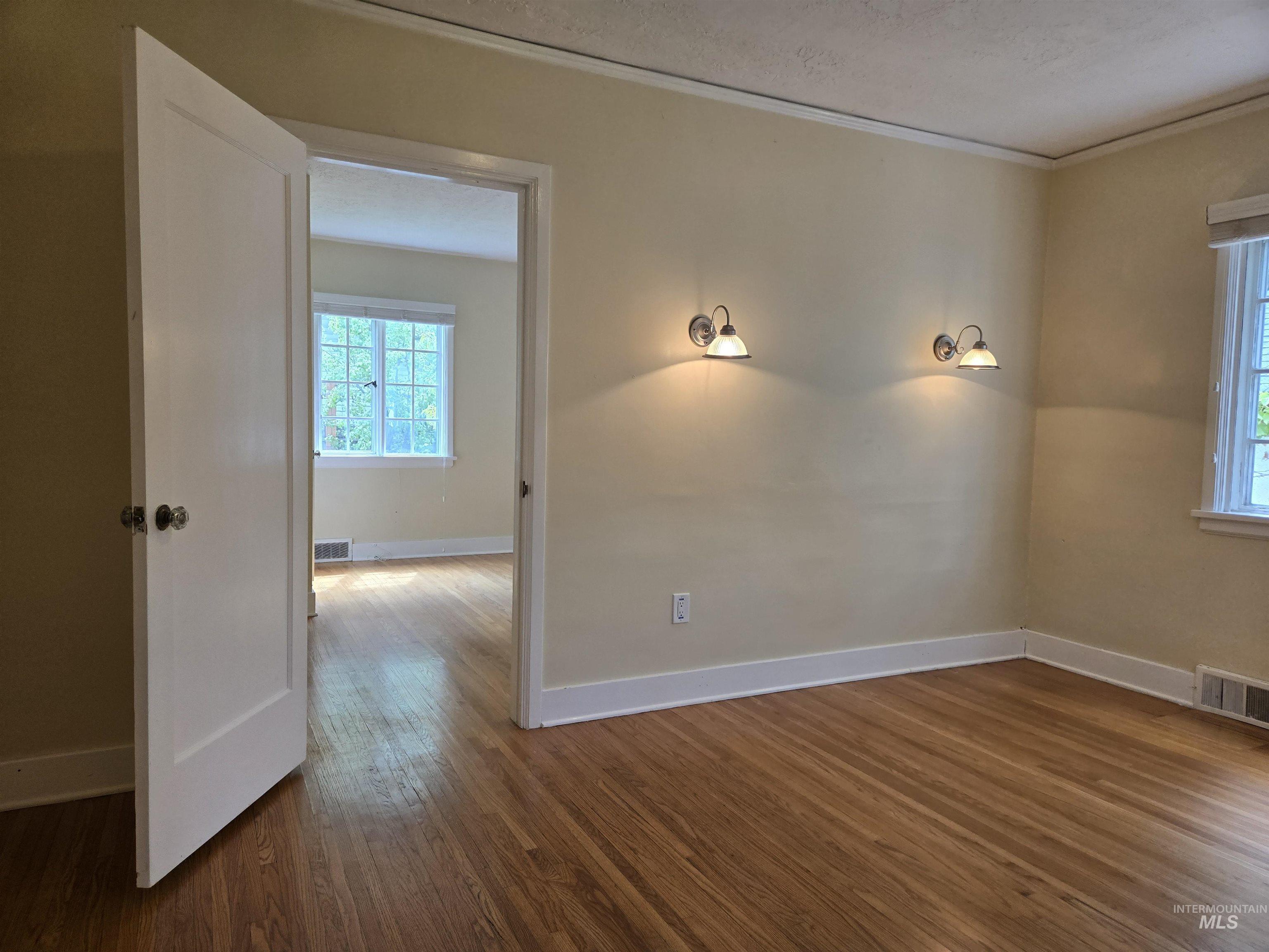 1922 Dearborn St., Caldwell, Idaho 83605, 3 Bedrooms, 2 Bathrooms, Residential For Sale, Price $389,900, 98992828