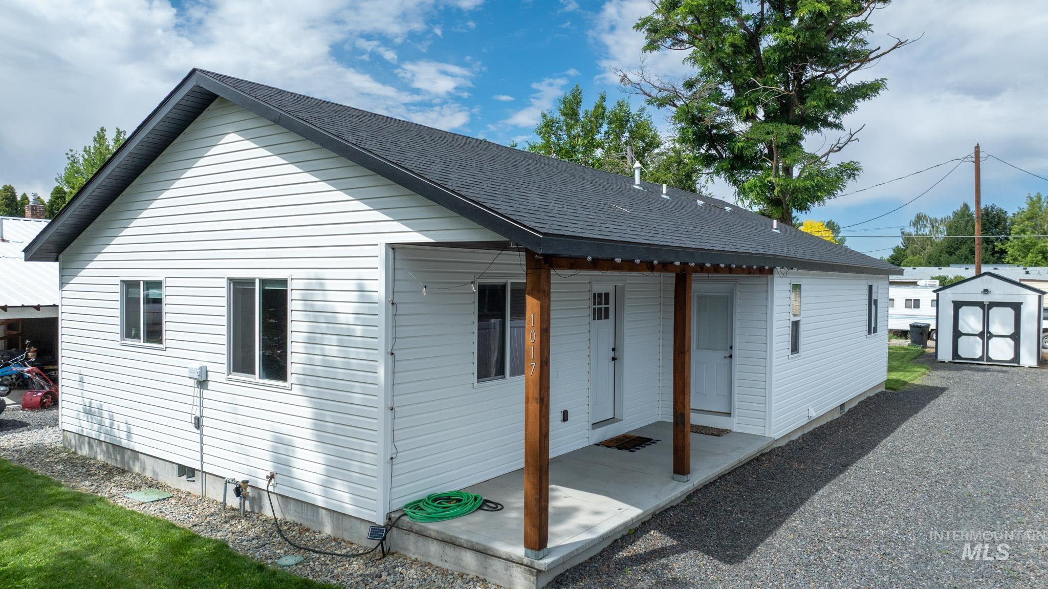 1017 Colorado Street, Gooding, Idaho 83330, 3 Bedrooms, 2 Bathrooms, Residential For Sale, Price $290,000,MLS 98992830
