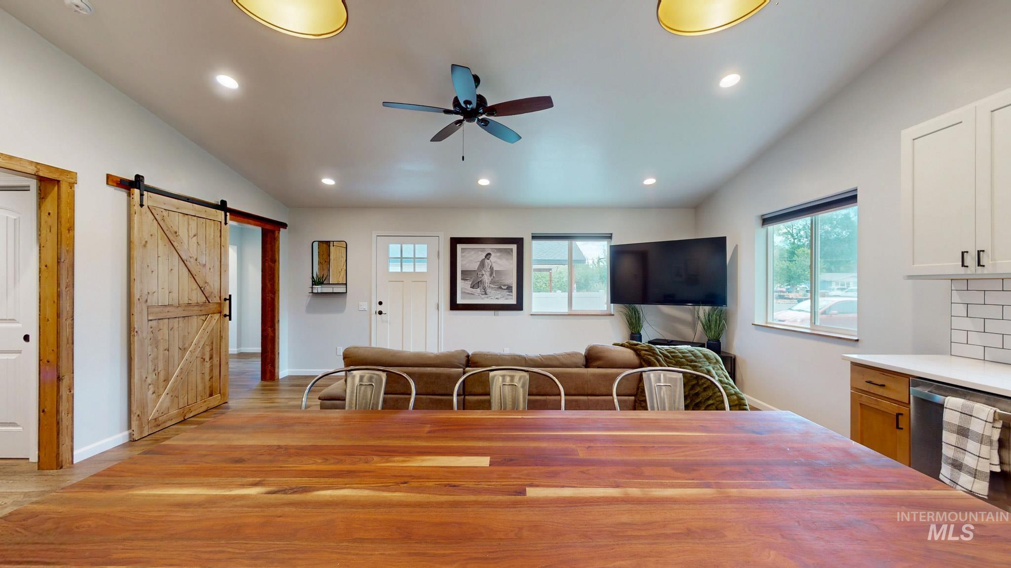 1017 Colorado Street, Gooding, Idaho 83330, 3 Bedrooms, 2 Bathrooms, Residential For Sale, Price $290,000, 98992830