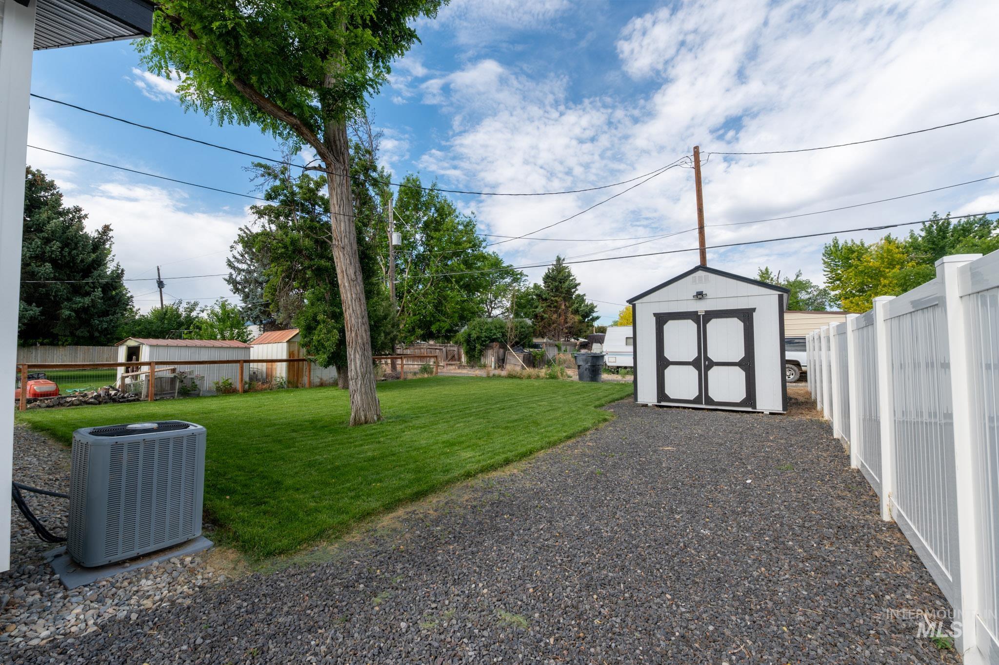 1017 Colorado Street, Gooding, Idaho 83330, 3 Bedrooms, 2 Bathrooms, Residential For Sale, Price $290,000, 98992830