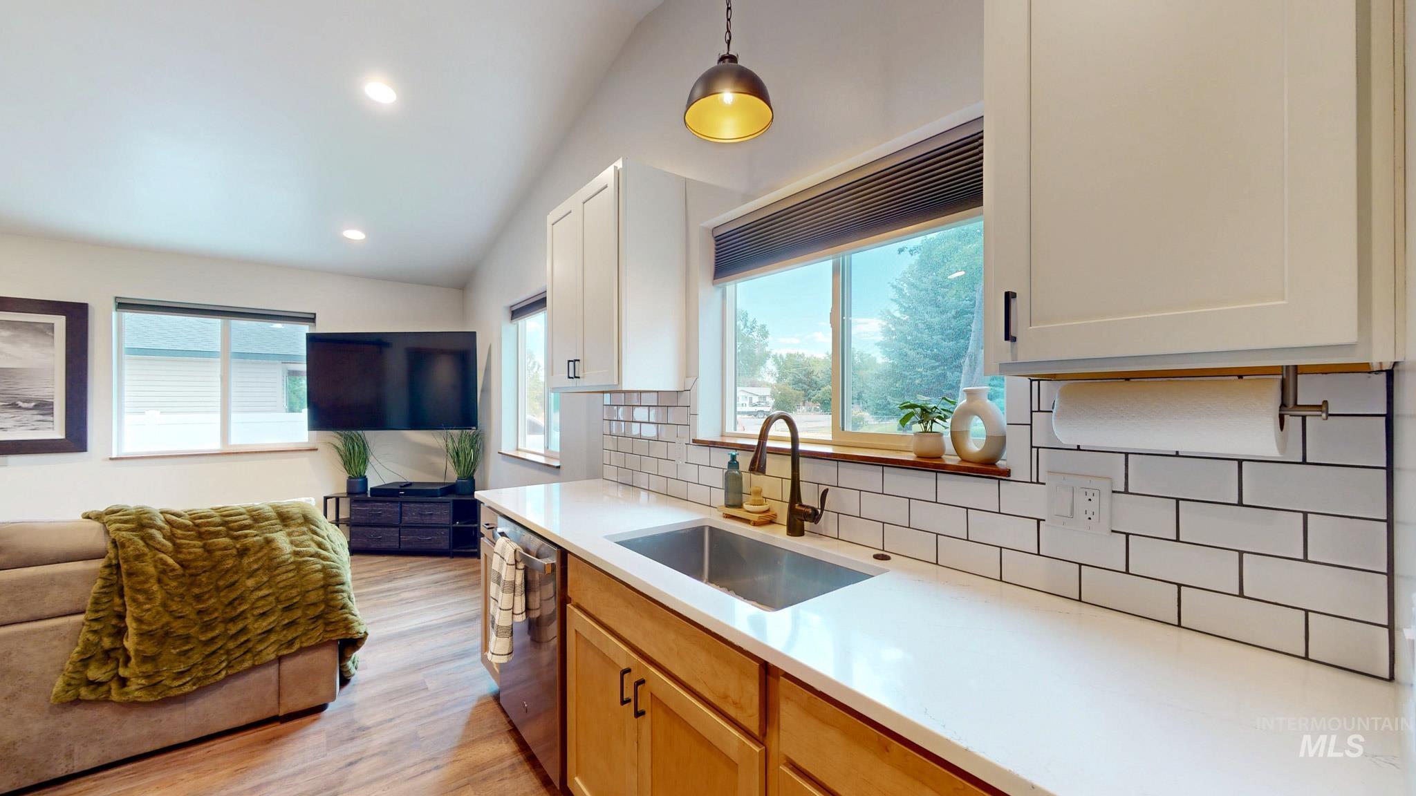 1017 Colorado Street, Gooding, Idaho 83330, 3 Bedrooms, 2 Bathrooms, Residential For Sale, Price $290,000, 98992830