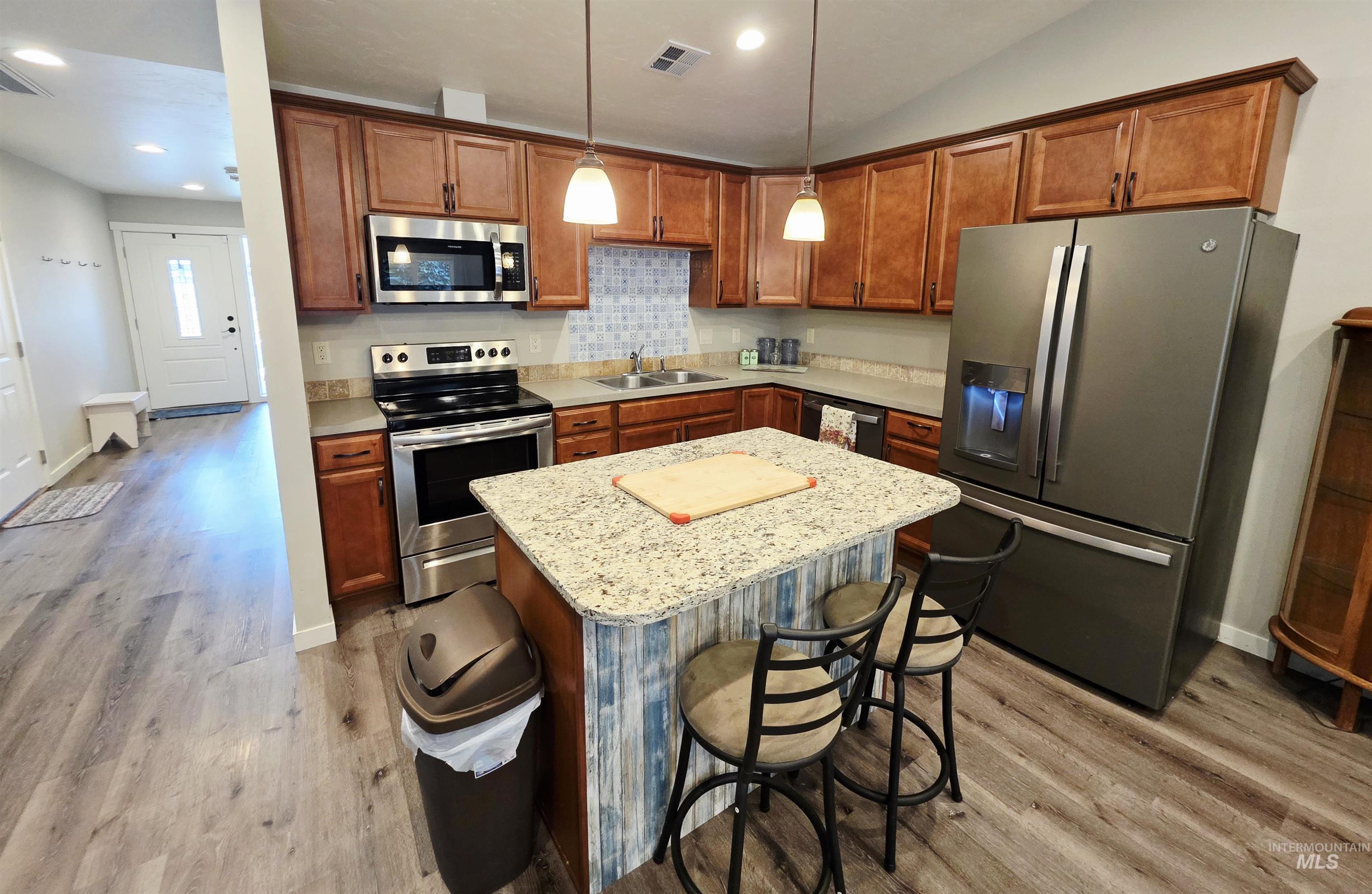 3438 5th St, Lewiston, Idaho 83501, 2 Bedrooms, 2 Bathrooms, Residential For Sale, Price $297,000, 98992832