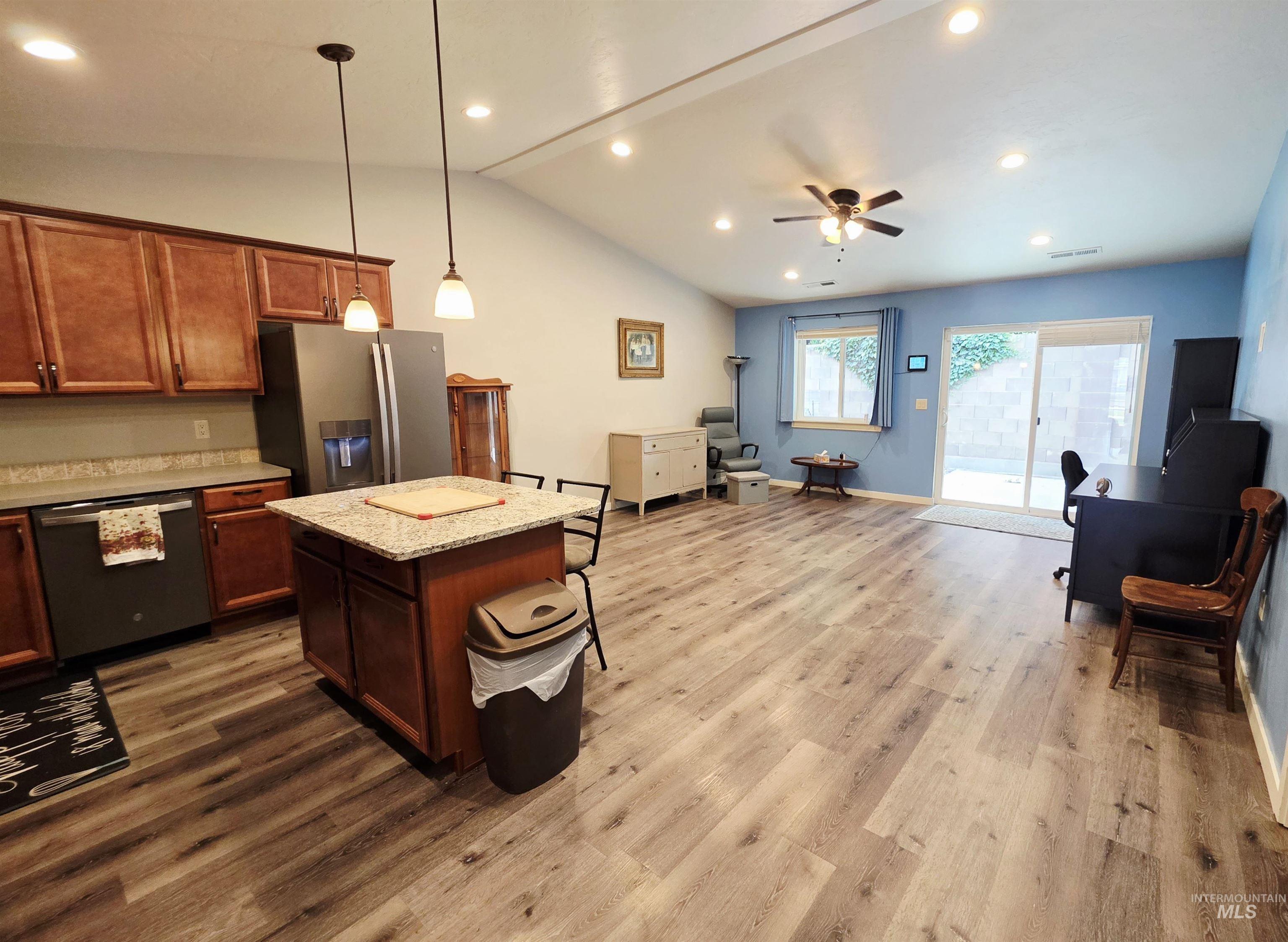 3438 5th St, Lewiston, Idaho 83501, 2 Bedrooms, 2 Bathrooms, Residential For Sale, Price $297,000, 98992832