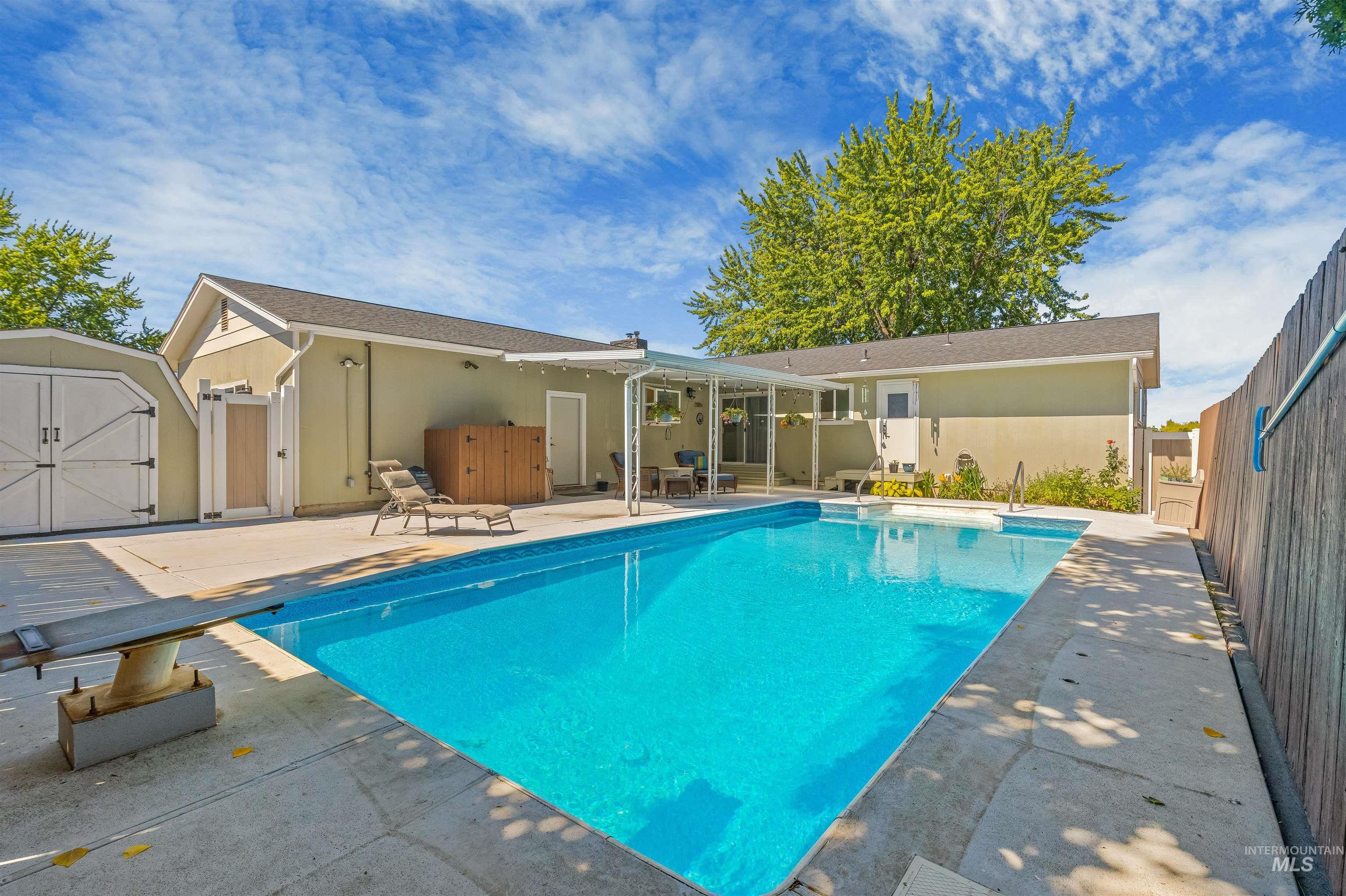 1303 Hemlock Avenue, Lewiston, Idaho 83501, 5 Bedrooms, 3 Bathrooms, Residential For Sale, Price $579,000,MLS 98992834
