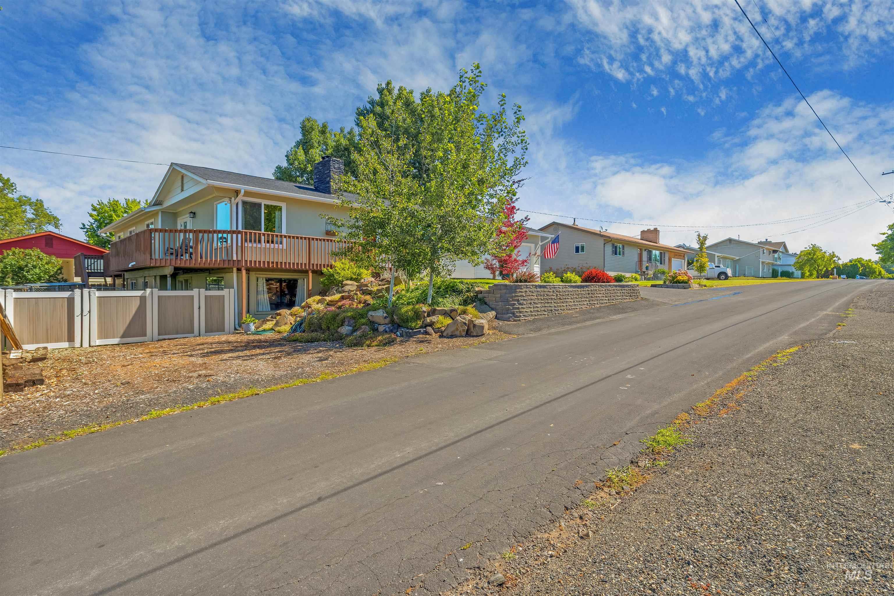 1303 Hemlock Avenue, Lewiston, Idaho 83501, 5 Bedrooms, 3 Bathrooms, Residential For Sale, Price $579,000,MLS 98992834